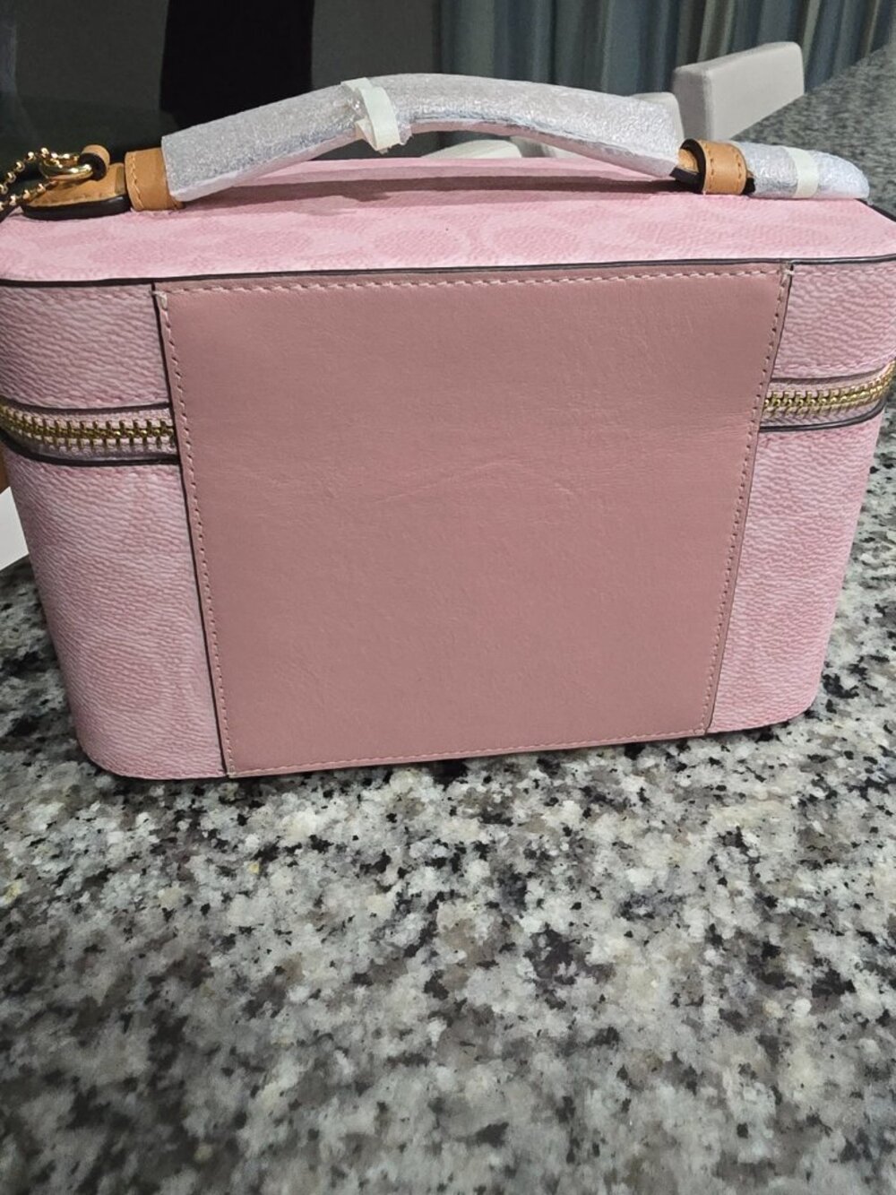 SOLD Coach Powder Pink Cosmetic bag - Picture 2 of 3